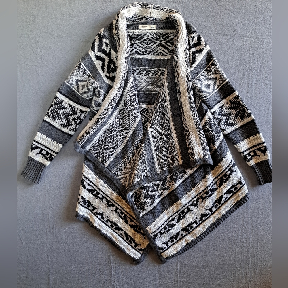 Old Navy long Knit cardigan